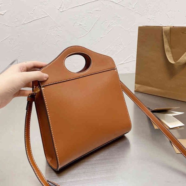messenger bag women solid color handbag shoulder bagss vintage leather luxury designer crossbody female bucket 220326
messenger bag women solid color handbag shoulder bagss vintage leather luxury designer crossbody female bucket 220326