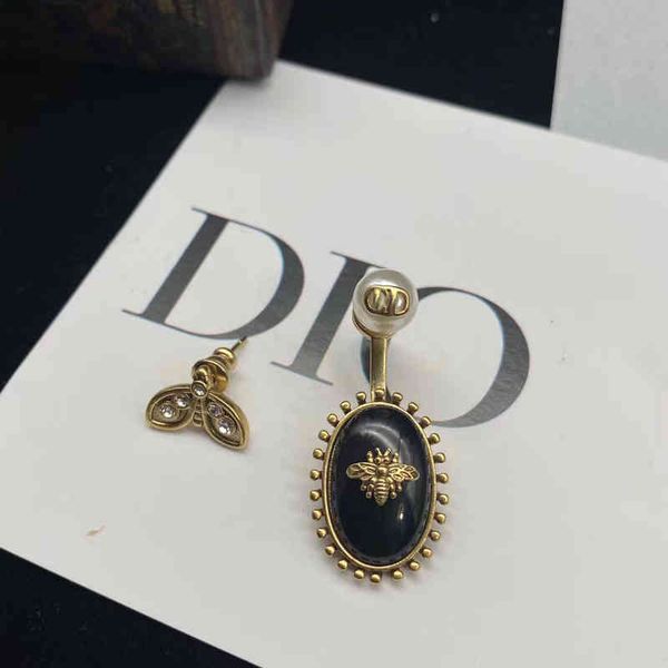 d home gold letter diamond inlaid pearl 2022 new red same 2022 luxury brand fashion design versatile ladies jewelry stud earrings, Golden;silver
d home gold letter diamond inlaid pearl 2022 new red same 2022 luxury brand fashion design versatile ladies jewelry stud earrings, Golden;silver