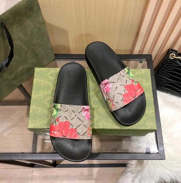 designer classic men women's slippers letter flowers printing flip flops couples summer outdoor sandal luxury retro bathroom slipper be, Black
designer classic men women's slippers letter flowers printing flip flops couples summer outdoor sandal luxury retro bathroom slipper be, Black
