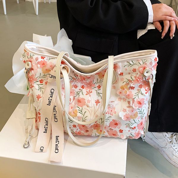 designer bags high sense tote women's 2022 large capacity one shoulder messenger armpit hand-held commuting lace ice flower fashion
designer bags high sense tote women's 2022 large capacity one shoulder messenger armpit hand-held commuting lace ice flower fashion