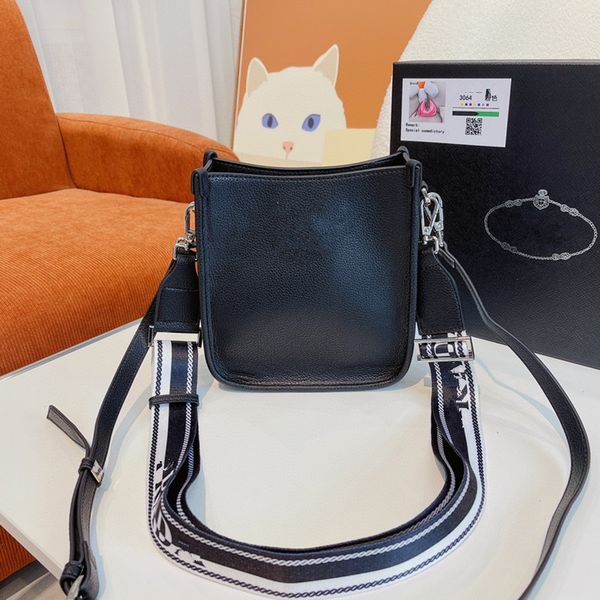 tote bags women's designer bags leather shoulder mini buckets commuter bags u-shaped wallets
tote bags women's designer bags leather shoulder mini buckets commuter bags u-shaped wallets