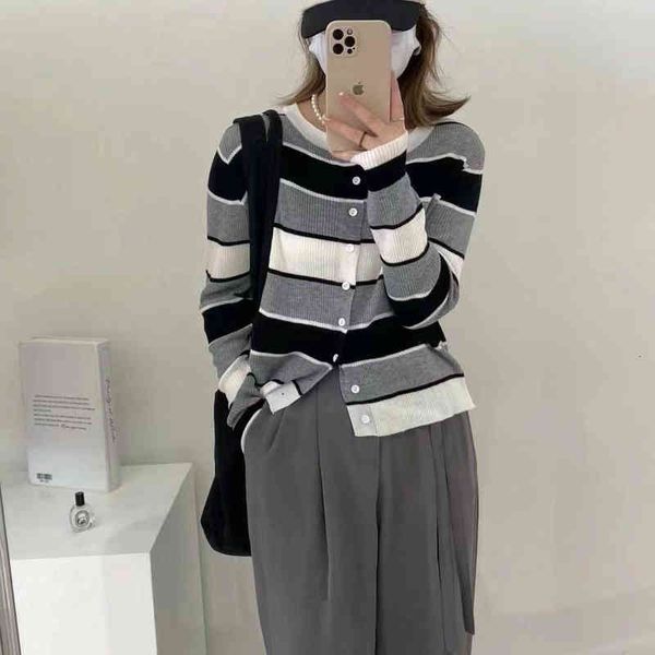 women's polos black and white striped sweater women's spring autumn cardigan design sense of minority lazy style knitted jacket xi
women's polos black and white striped sweater women's spring autumn cardigan design sense of minority lazy style knitted jacket xi