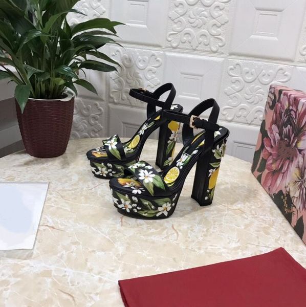latest ladies sandals thick heel thick sole dress casual banquet fashion size 35-40, Black
latest ladies sandals thick heel thick sole dress casual banquet fashion size 35-40, Black