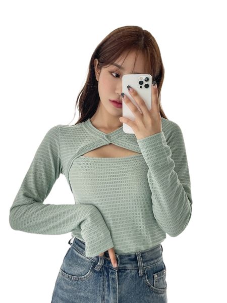 dazy solid cut out front tee v47n#, White
dazy solid cut out front tee v47n#, White