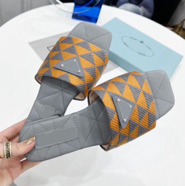 2022 embroidered fabric slides designer luxury women summer slippers quilted nappa leather insole leather sole indoor beach shoes flat slide, Black
2022 embroidered fabric slides designer luxury women summer slippers quilted nappa leather insole leather sole indoor beach shoes flat slide, Black