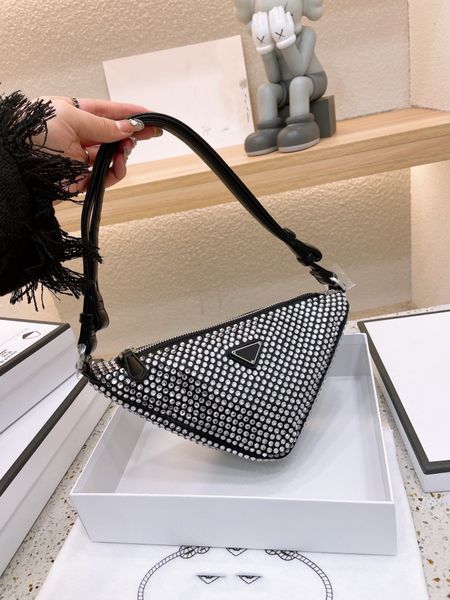 2022 designers triangular covered in crystals diamante bags luxury fashion handbags for girls designer hobo shoulder bag vintage handbag fou
2022 designers triangular covered in crystals diamante bags luxury fashion handbags for girls designer hobo shoulder bag vintage handbag fou