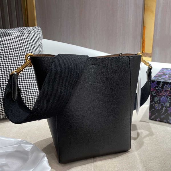 crossbody bags handbag mulheres designer totes cross body bolsas ombro luxo qualidade moda bucket couro liso casual perfeito com
crossbody bags handbag mulheres designer totes cross body bolsas ombro luxo qualidade moda bucket couro liso casual perfeito com