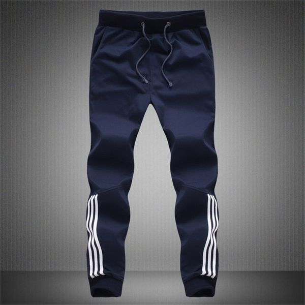 spring summer mens pants fashion skinny sweatpants mens joggers striped slim fitted pants gyms clothing plus size harem pant lj201217, Black
spring summer mens pants fashion skinny sweatpants mens joggers striped slim fitted pants gyms clothing plus size harem pant lj201217, Black