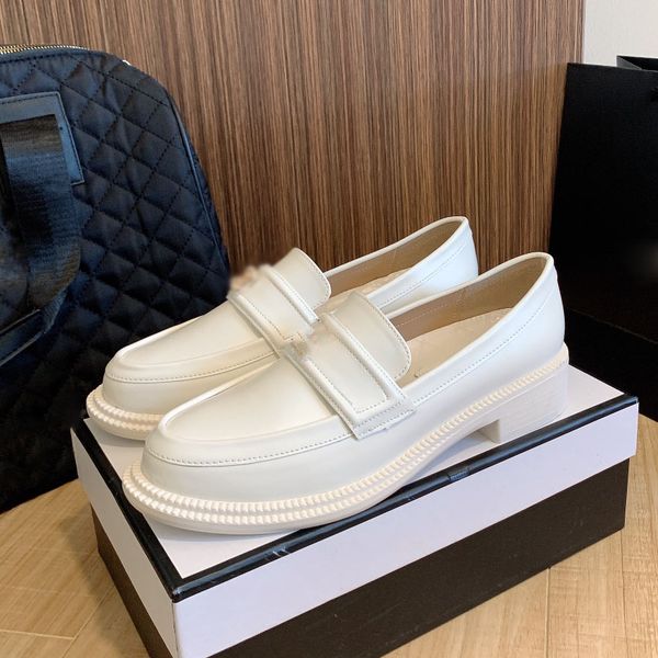 2022 luxury brand-name women's shoes genuine leather rubber thick-soled loafers high-quality sports shoes fashionable outdoor formal, Black
2022 luxury brand-name women's shoes genuine leather rubber thick-soled loafers high-quality sports shoes fashionable outdoor formal, Black