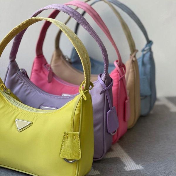 2021 designer hobo shoulder bag for women messenger promotion chest pack lady tote chains handbags presbyopic purse bags vintage handbag fam
2021 designer hobo shoulder bag for women messenger promotion chest pack lady tote chains handbags presbyopic purse bags vintage handbag fam