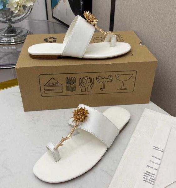 rhinestone sandals female fairy style flaower summer holiday flip flops vacation women flat, Black
rhinestone sandals female fairy style flaower summer holiday flip flops vacation women flat, Black