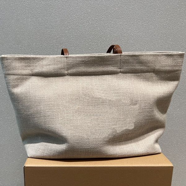 fashion women handbag lady shopping bag superior quality high-capacity canvas tote bags with alphabetic pattern trim and handle
fashion women handbag lady shopping bag superior quality high-capacity canvas tote bags with alphabetic pattern trim and handle