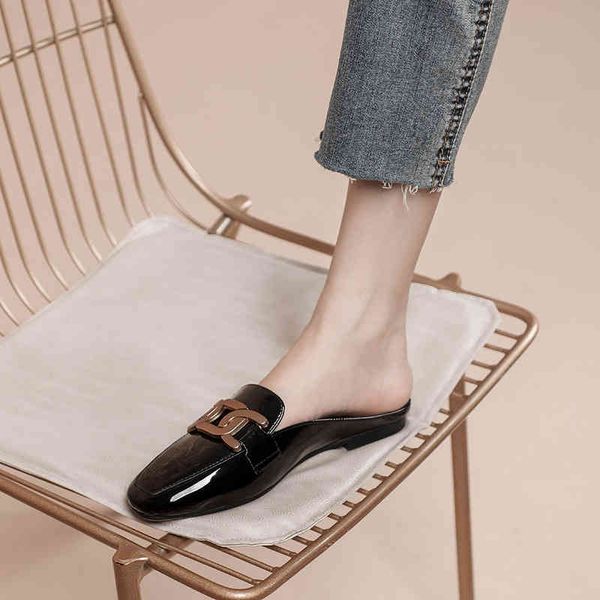 slipper women's new black flat bottomed buckle leather sandals in summer for women to wear outdoors 2022 brand luxury fashion design la
slipper women's new black flat bottomed buckle leather sandals in summer for women to wear outdoors 2022 brand luxury fashion design la