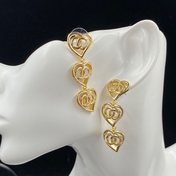 designer stud earrings pendant luxury brand women rhinestone wedding party jewelry accessories, Golden;silver
designer stud earrings pendant luxury brand women rhinestone wedding party jewelry accessories, Golden;silver