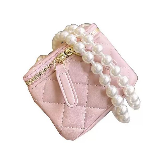 the new fashion cosmetic bags genuine leather solid color crossbody designers bag double zipper pearl chain designer shoulder bag women luxu
the new fashion cosmetic bags genuine leather solid color crossbody designers bag double zipper pearl chain designer shoulder bag women luxu