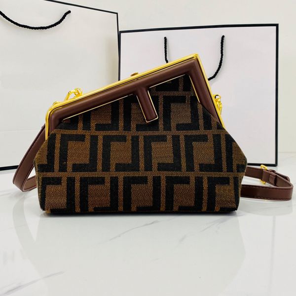 fashion luxury designer bag woman lady totes first bags crossbody genuine real leather handbag hobos retro shoulder bag quality
fashion luxury designer bag woman lady totes first bags crossbody genuine real leather handbag hobos retro shoulder bag quality