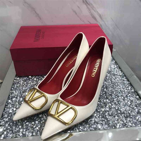 valentinnos shoes heels sandals slides luxury high-heeled designer autumn silver v-button rhinestone pointed women shallow thin heels nb1w, Black
valentinnos shoes heels sandals slides luxury high-heeled designer autumn silver v-button rhinestone pointed women shallow thin heels nb1w, Black