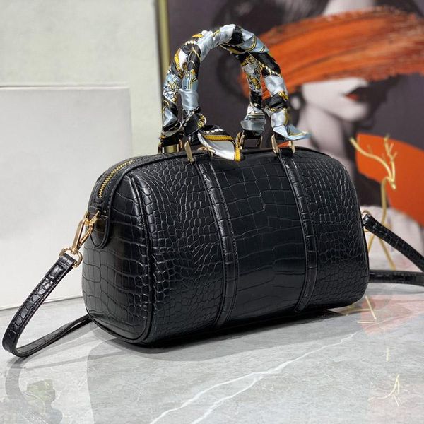 handbags evening bags women shoulder bag crocodile pattern rhombus decorated large capacity pillow shape bag
handbags evening bags women shoulder bag crocodile pattern rhombus decorated large capacity pillow shape bag