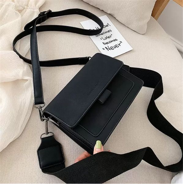 2023 designer brands hollow letters raffia straw tote fashion paper woven women shoulder bags summer beach handbag bag h0710, Silver
2023 designer brands hollow letters raffia straw tote fashion paper woven women shoulder bags summer beach handbag bag h0710, Silver