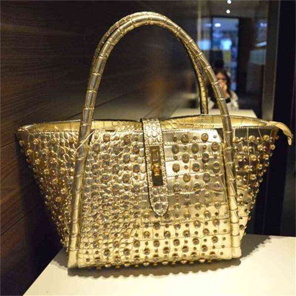 women's rhinestones luxury handbags branded fashionable diamond shoulder bag of women robbers imitation big handbag 220427
women's rhinestones luxury handbags branded fashionable diamond shoulder bag of women robbers imitation big handbag 220427