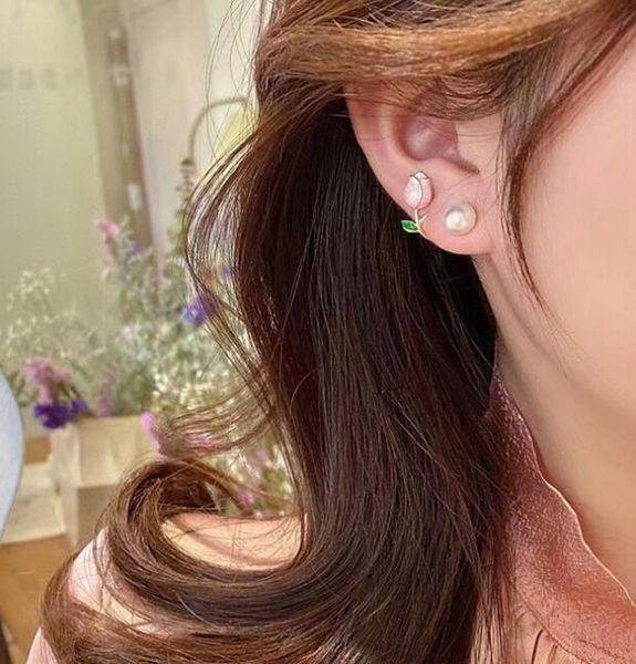 plating 14k gold crystal covered tulips ear studs natural freshwater pearl earrings white lady/girl fashion wedding jewelry, Golden;silver
plating 14k gold crystal covered tulips ear studs natural freshwater pearl earrings white lady/girl fashion wedding jewelry, Golden;silver
