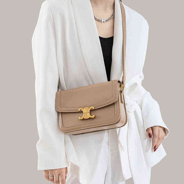factory online export designer brand bags high texture armpit 2022 new trend tofu female messenger small square
factory online export designer brand bags high texture armpit 2022 new trend tofu female messenger small square