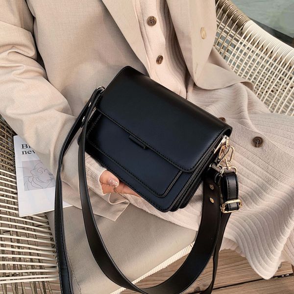 mini lightweight pu leather flap bags for women summer lady shoulder handbag simple female daily crossbody bag 220512
mini lightweight pu leather flap bags for women summer lady shoulder handbag simple female daily crossbody bag 220512