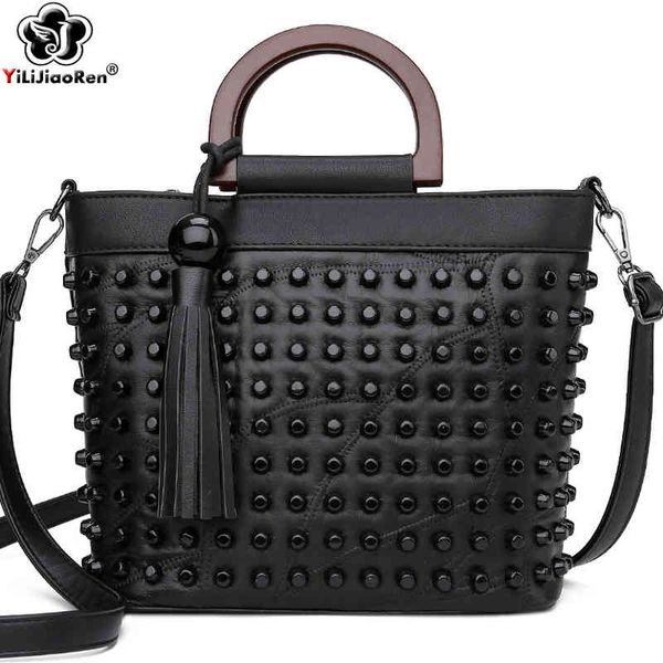 fashion sheepskin leather handbag luxury rivet ladies hand tote bag famous brand messenger crossbody bags for women
fashion sheepskin leather handbag luxury rivet ladies hand tote bag famous brand messenger crossbody bags for women