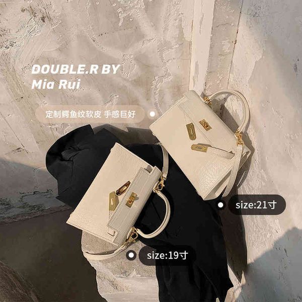 luxury h handbags second generation mini soft leather crocodile pattern portable messenger women's 2022 new tr
luxury h handbags second generation mini soft leather crocodile pattern portable messenger women's 2022 new tr