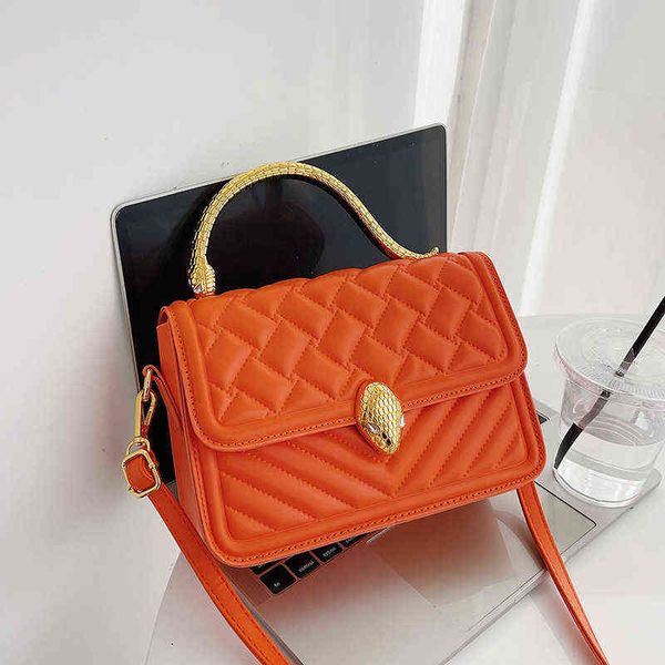 handbag women's 2022 new summer fashion diamond lattice embroidery line small square bag high grade single shoulder messenger 0722
handbag women's 2022 new summer fashion diamond lattice embroidery line small square bag high grade single shoulder messenger 0722