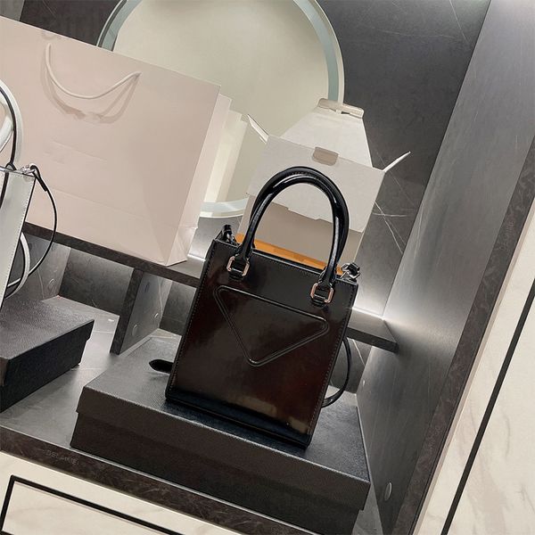 ladies tote shoulder bags patent leather womens designer handbags outdoor sacoche causal street fashion mobile phone purse mini crossboy bag
ladies tote shoulder bags patent leather womens designer handbags outdoor sacoche causal street fashion mobile phone purse mini crossboy bag