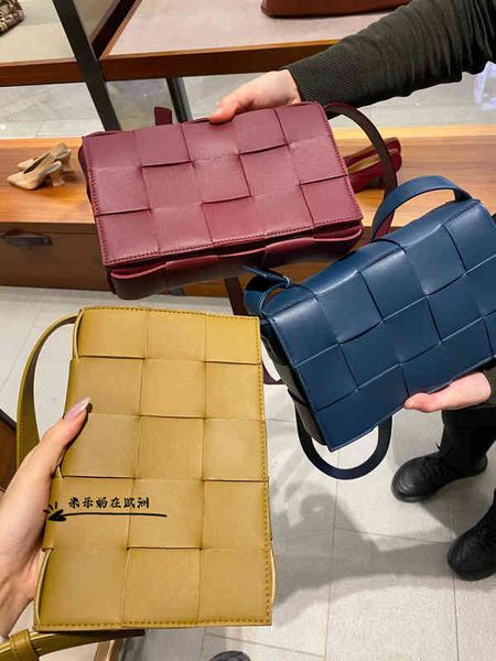 luxury women bottegass handbags venetas cassette woven small square single shoulder cross messenger women's
luxury women bottegass handbags venetas cassette woven small square single shoulder cross messenger women's