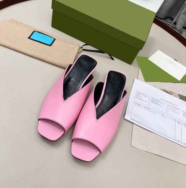 slingback crocodile print sandals designer slippers women low heel crystal sandal pump luxury shoe lady slides outdoor shoes heels heigh qyh, Black
slingback crocodile print sandals designer slippers women low heel crystal sandal pump luxury shoe lady slides outdoor shoes heels heigh qyh, Black