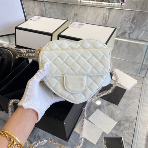 love package this year's fashion women's bag large capacity versatile luxury design shoulder bags designer
love package this year's fashion women's bag large capacity versatile luxury design shoulder bags designer