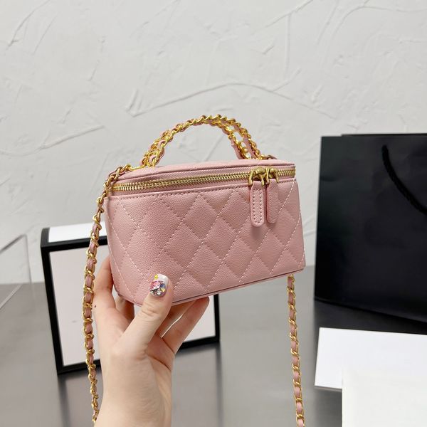 2022 summer new messenger bag fashion letter decoration handle pu tentacles soft xb50025
2022 summer new messenger bag fashion letter decoration handle pu tentacles soft xb50025
