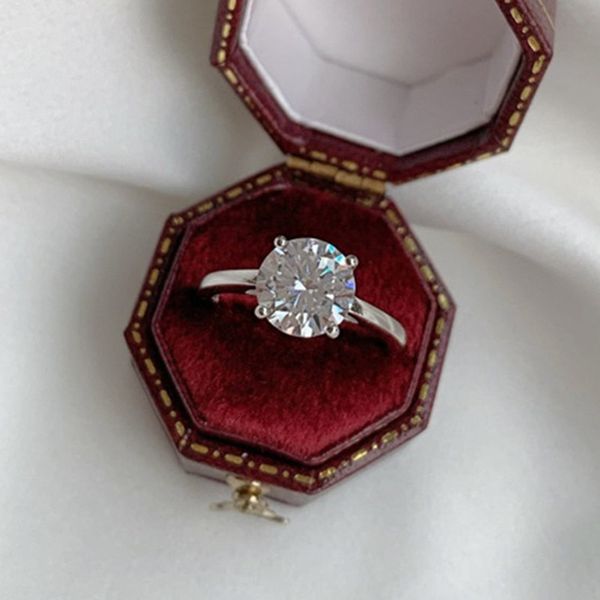 2ct sparkling wedding rings luxury jewelry real 925 sterling silver cut white 5a cubic zirconia four prong setting diamond for women love ri, Slivery;golden
2ct sparkling wedding rings luxury jewelry real 925 sterling silver cut white 5a cubic zirconia four prong setting diamond for women love ri, Slivery;golden