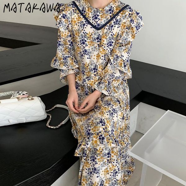 elegant print floral ruffles vestido feminino flare sleeve stitching fashion loose long large swing woman dress 210506, Black;gray
elegant print floral ruffles vestido feminino flare sleeve stitching fashion loose long large swing woman dress 210506, Black;gray