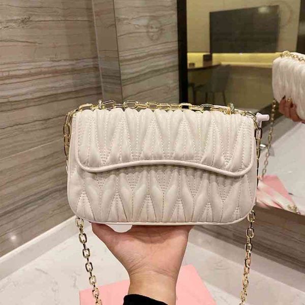 crossbody bags women wallet fashion purse high qulity handbag gold chain pleated leather small and light clutch 211021
crossbody bags women wallet fashion purse high qulity handbag gold chain pleated leather small and light clutch 211021