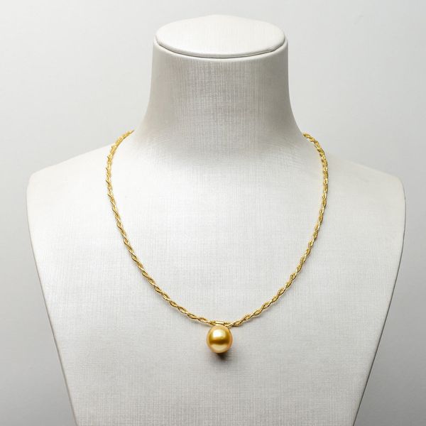 12.3mm deep gold south sea cultured pearl pendant necklace 925 silver 15.7-17.7"
12.3mm deep gold south sea cultured pearl pendant necklace 925 silver 15.7-17.7"