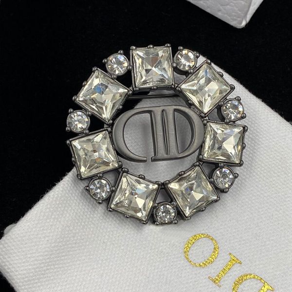 factory retail and wholesale d family di new cd letter pig nose brooch feminine temperament square stone rhintone pin accsori, Gray
factory retail and wholesale d family di new cd letter pig nose brooch feminine temperament square stone rhintone pin accsori, Gray