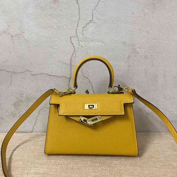 explosive fashion bags heme 2022 leather palm print second generation bag fashion women's handbag large capacity single shoulder diagon
explosive fashion bags heme 2022 leather palm print second generation bag fashion women's handbag large capacity single shoulder diagon