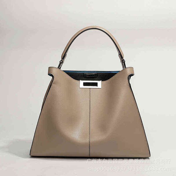 autumn and winter workplace style bucket bag women's fashion leather large capacity shoulder
autumn and winter workplace style bucket bag women's fashion leather large capacity shoulder