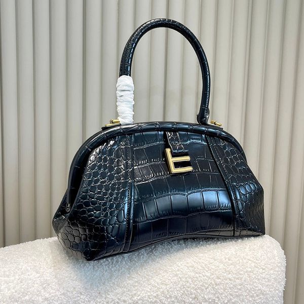 shell bag messenger handbag 2 new models in 2022 the latest catwalk shopping bags are here. the counter is limited. super western size 26 16
shell bag messenger handbag 2 new models in 2022 the latest catwalk shopping bags are here. the counter is limited. super western size 26 16