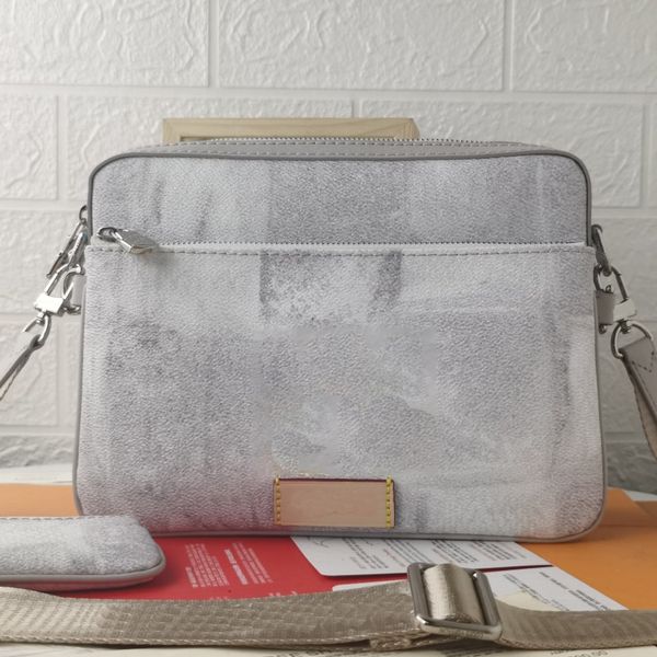 handbags men leather trio messenger bags luxury shoulder bag make up bag designer handbag tote large capacity mansbag casual
handbags men leather trio messenger bags luxury shoulder bag make up bag designer handbag tote large capacity mansbag casual