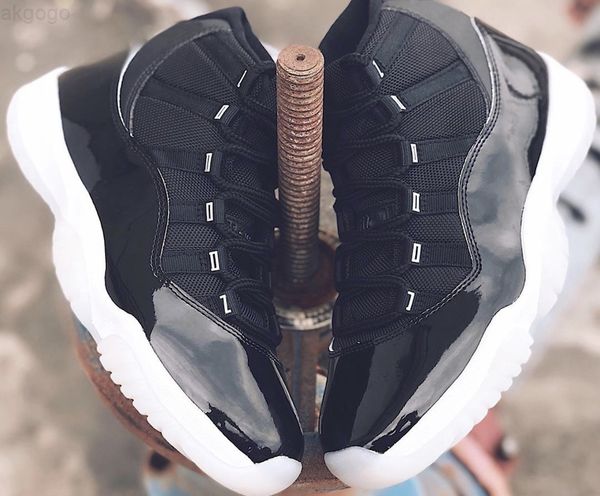 2022 est authentic 11 high 25th anniversary athletic shoes men women 72-10 black clear-white-metallic silver sports sneakers with box
2022 est authentic 11 high 25th anniversary athletic shoes men women 72-10 black clear-white-metallic silver sports sneakers with box
