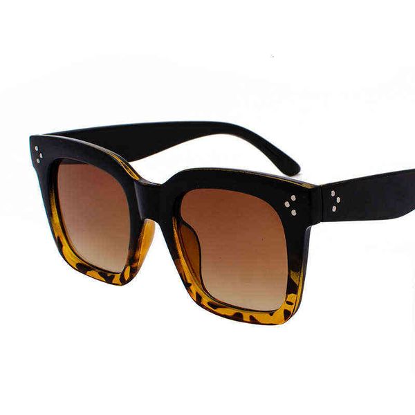 women sunglasses new round large frame sunglass polarized fashion design ladies sun glasses, White;black
women sunglasses new round large frame sunglass polarized fashion design ladies sun glasses, White;black