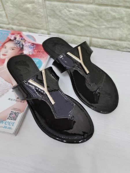 2022 summer designer womens sandals buckle beach pool slide thong flip flop leather slippers shoes lady fashion slip on mules bath indoor sl, Black
2022 summer designer womens sandals buckle beach pool slide thong flip flop leather slippers shoes lady fashion slip on mules bath indoor sl, Black