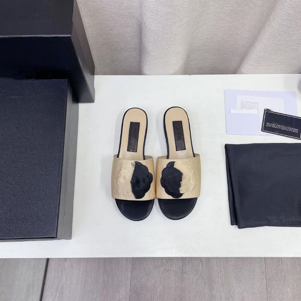 slippers female summer wear fashionable joker beach shoes outside ms word off the soft bottom cool sandals, Black
slippers female summer wear fashionable joker beach shoes outside ms word off the soft bottom cool sandals, Black