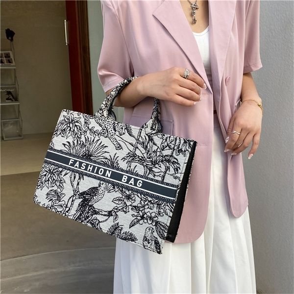 printed pattern contrast color one portable large capacity canvas new women's tote y860 clearance outlet sale
printed pattern contrast color one portable large capacity canvas new women's tote y860 clearance outlet sale