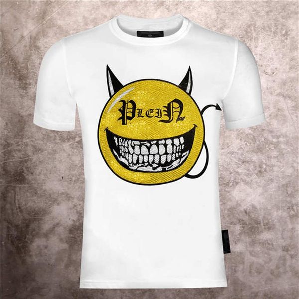 2021 men's cartoon devil smiling face drilling printing phillip plain spring and summer cotton fashion pp short sleeve t-304i, White;black
2021 men's cartoon devil smiling face drilling printing phillip plain spring and summer cotton fashion pp short sleeve t-304i, White;black